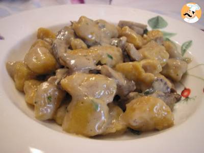 Gnocchi di zucca con funghi porcini