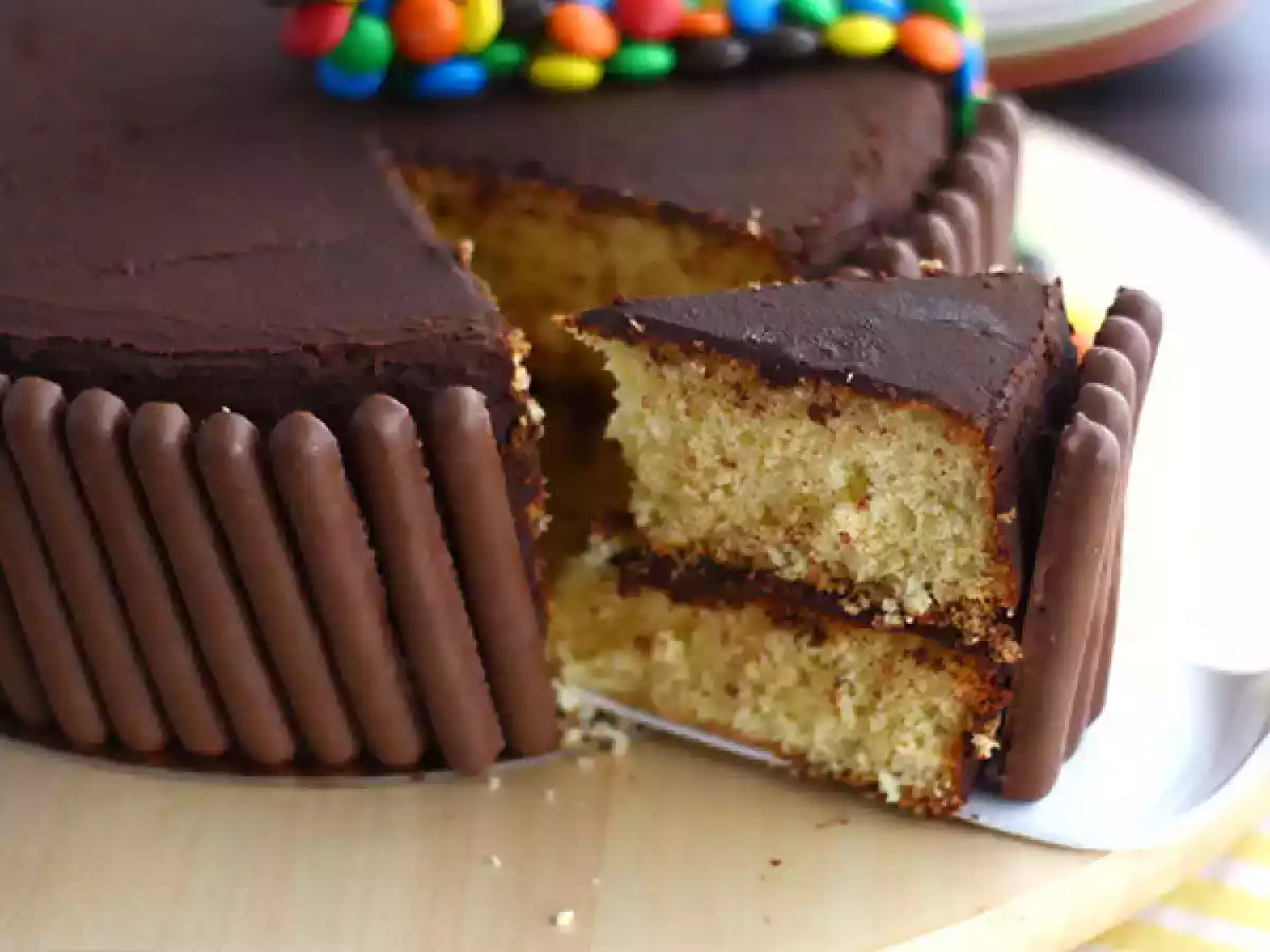 Gravity cake: la torta che sfida la gravità e fa impazzire i social - foto 4