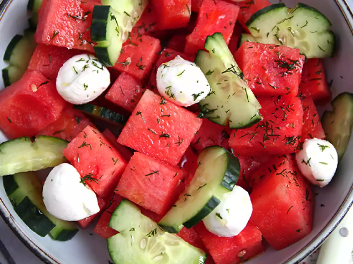 Insalata di anguria, cetrioli e mozzarella - foto 4