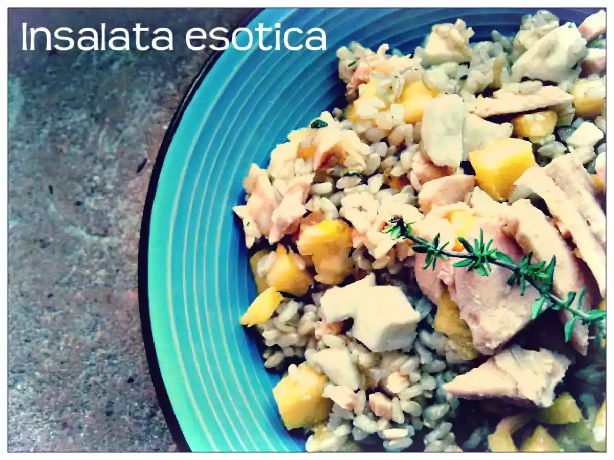 INSALATA ESOTICA CON SALMONE, MOZZARELLA, ANANAS E TIMO - foto 2