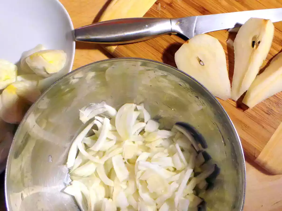 Insalata Rustica con Finocchi, pere, camembert, noci all'aceto balsamico