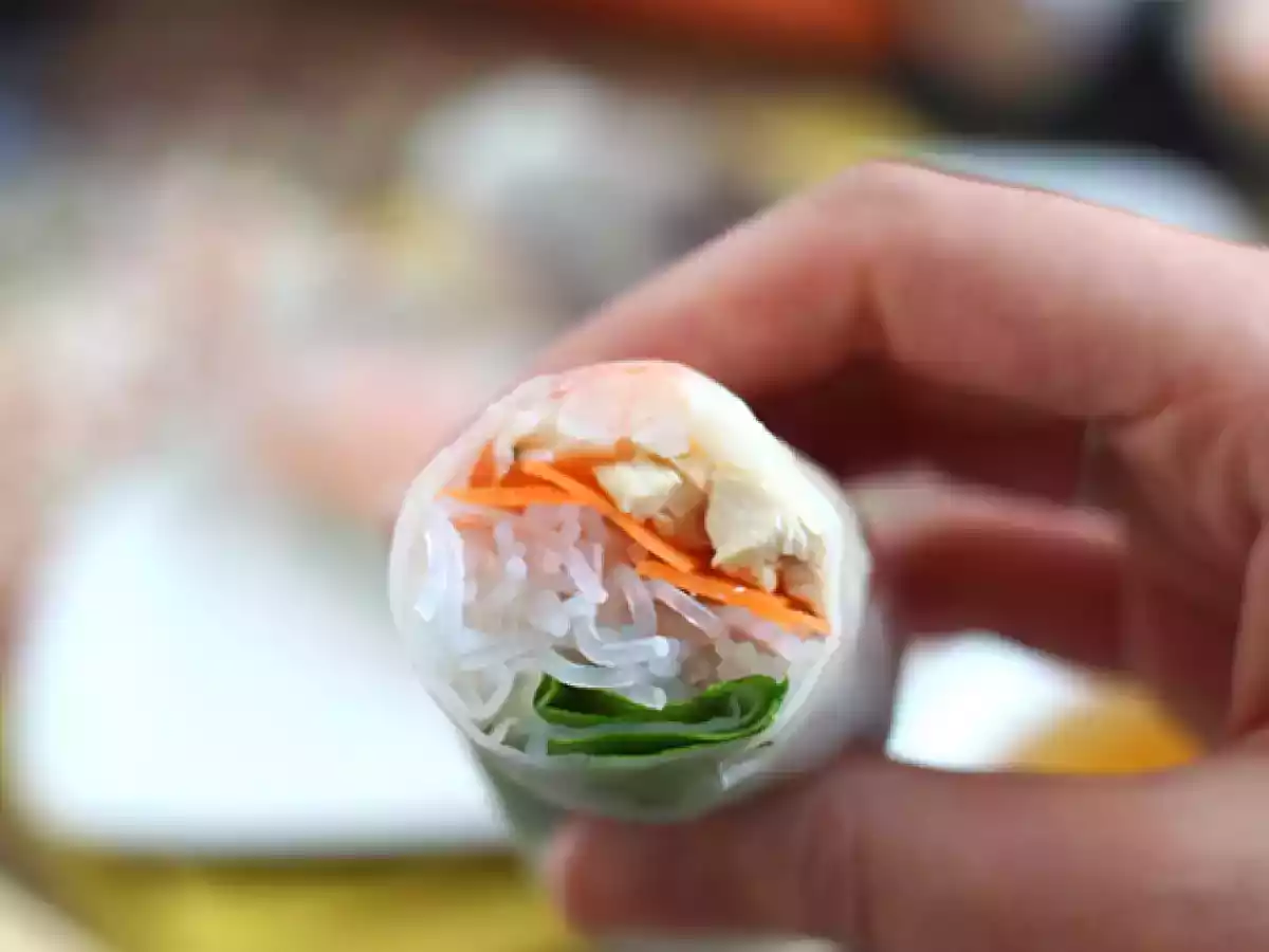 Involtini di sfoglia di riso con pollo e gamberi - foto 4