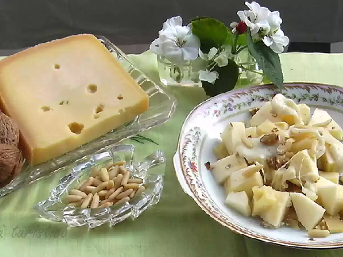 L' insalata di mele, pinoli e noci e la Val Genova - foto 2