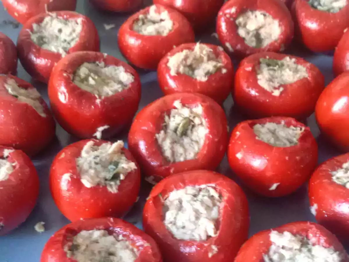 LE CONSERVE DELL’ESTATE: PEPERONCINI PICCANTI RIPIENI DI TONNO - foto 7