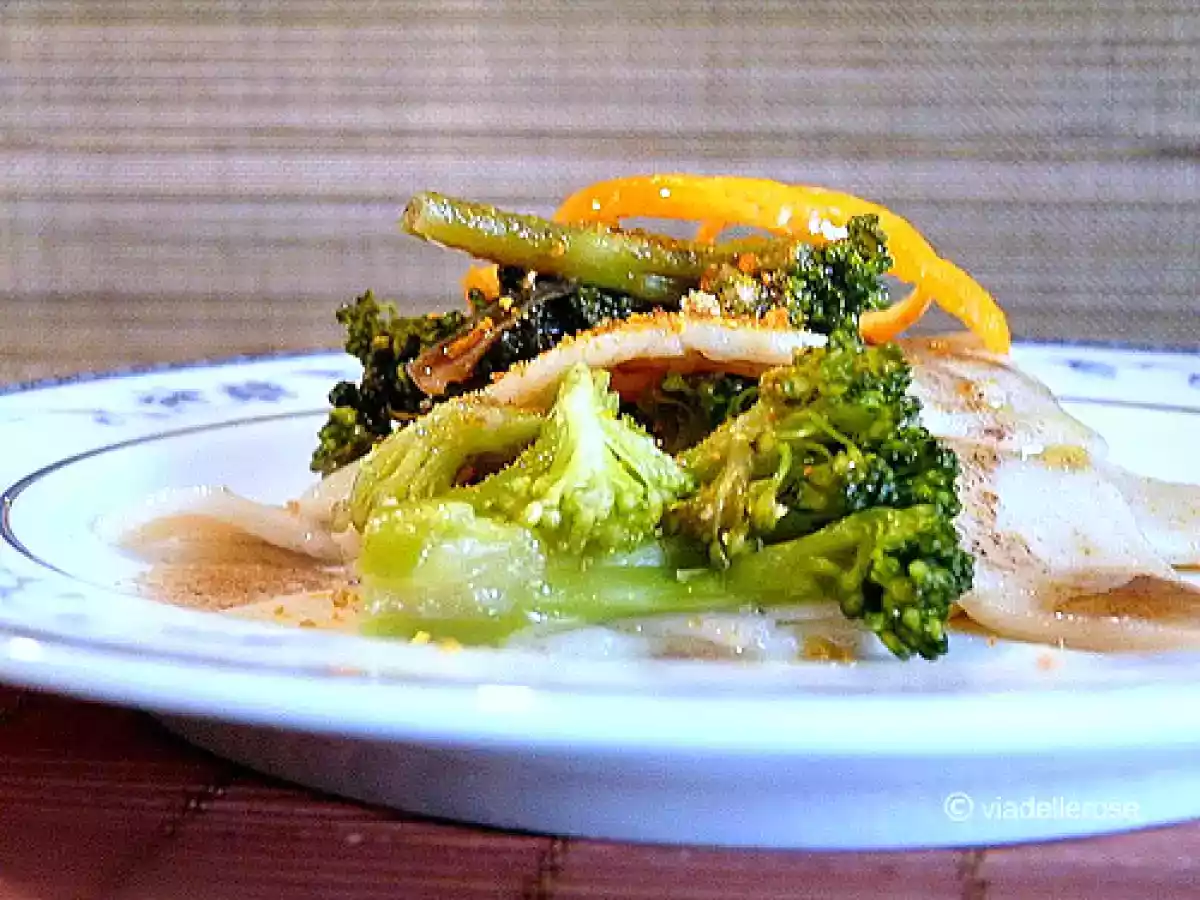 Maltagliati fatti in casa con farina di ceci all'olio nero e broccoli
