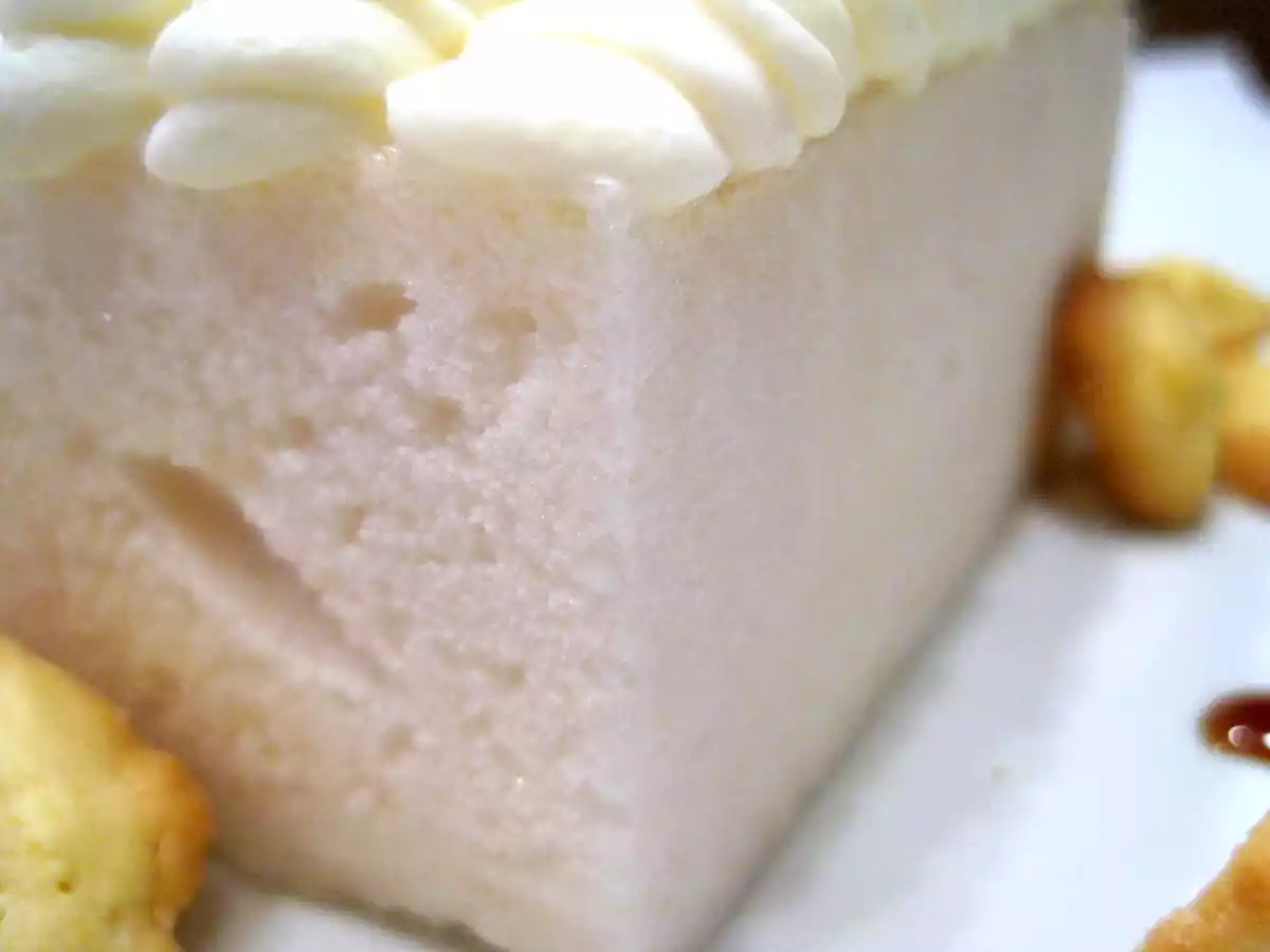 Marshmallow alla mela con ganache al cioccolato bianco, sablè e meringhe - foto 8