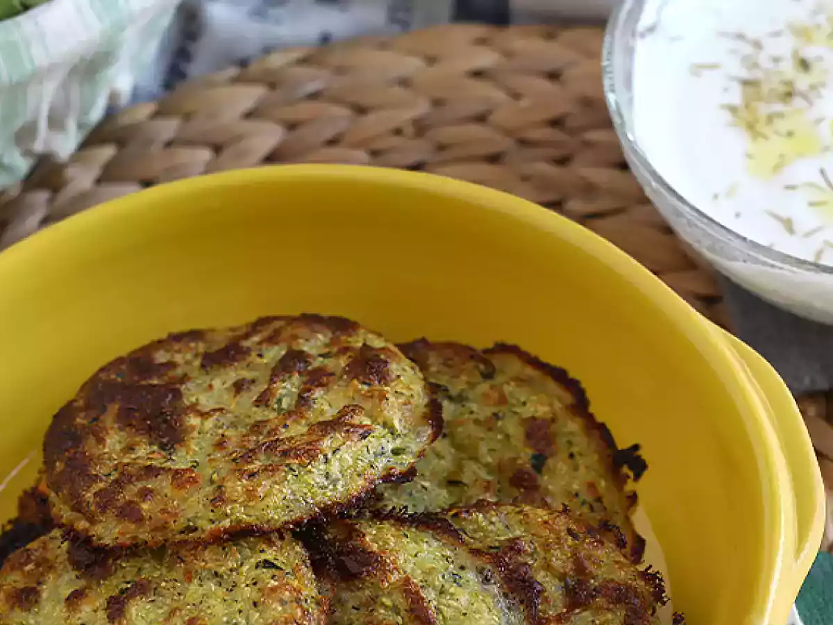 Medaglioni vegetariani di zucchine e feta: facili, leggeri e pieni di gusto - foto 3