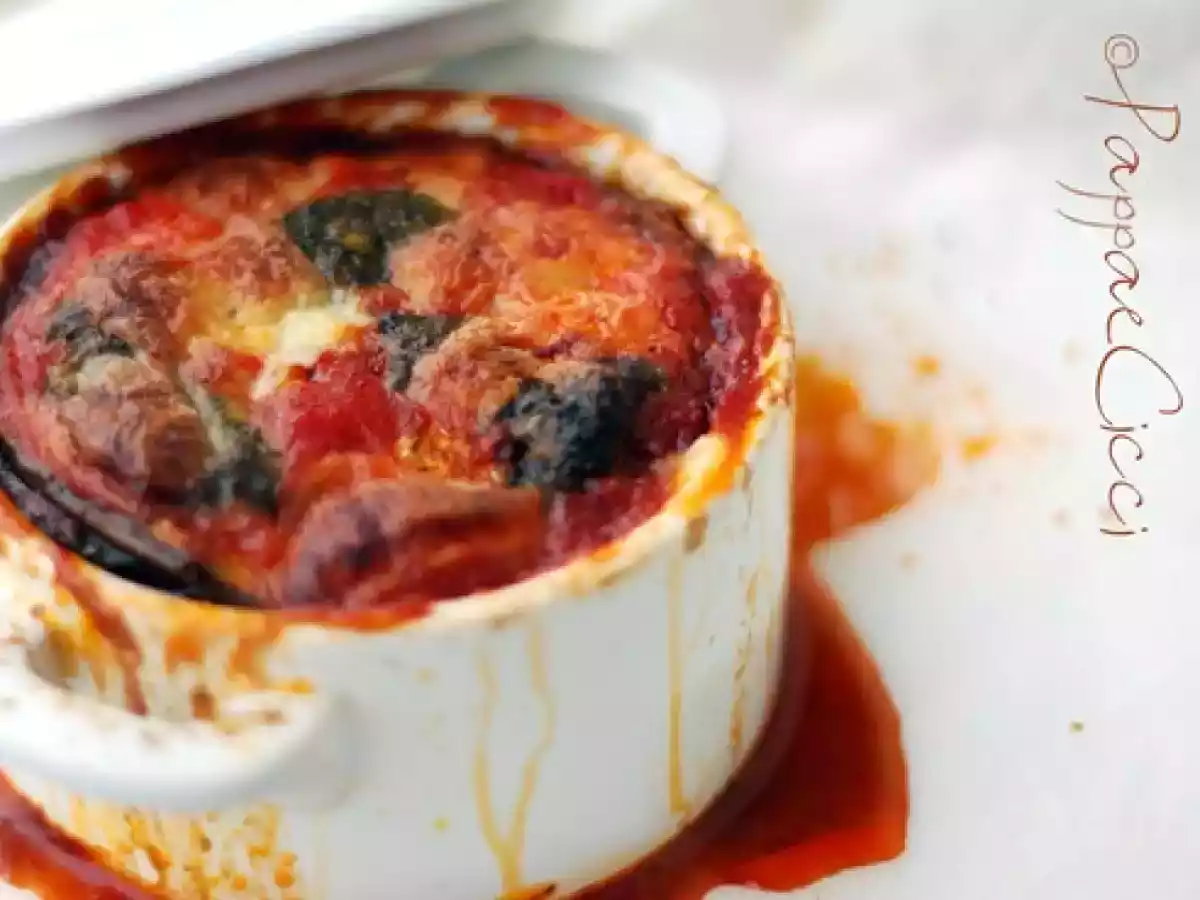 Melanzane alla parmigiana al pesto: la ricetta gustosa che profuma d'estate