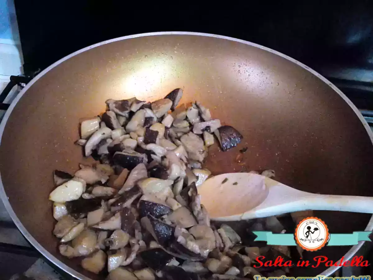 Minestra di Fregola con funghi Cardoncelli - foto 4