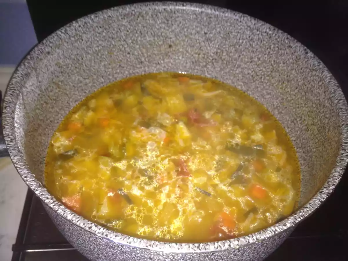 Minestrone casereccio con quadretti all’uovo fatti in casa - foto 3