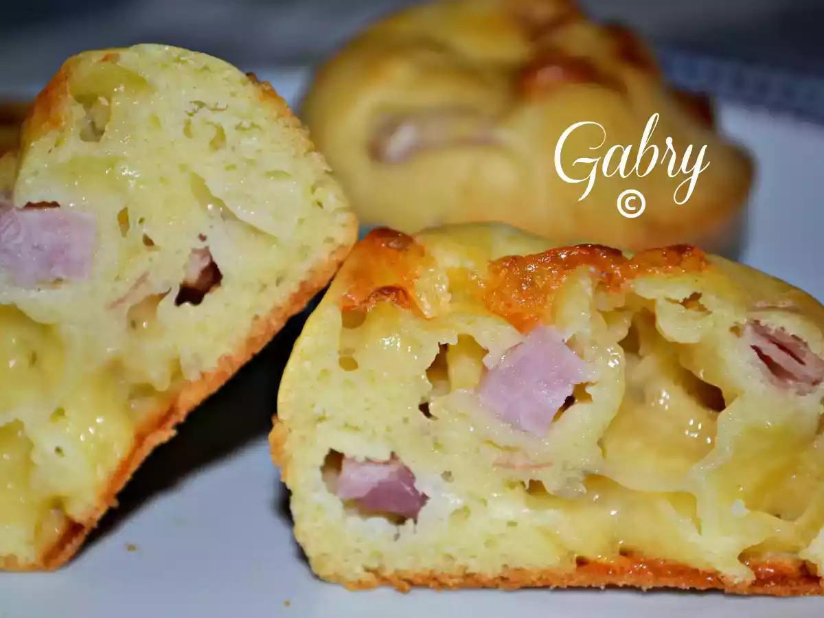 Muffins salati con prosciutto cotto e provola affumicata - foto 3