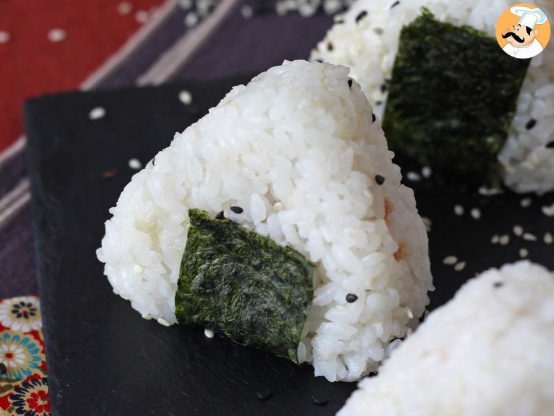 Onigiri al tonno: la ricetta giapponese おにぎり