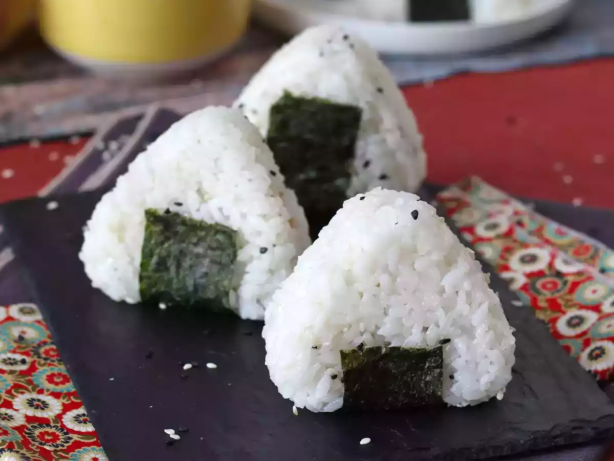 Onigiri al tonno: la ricetta giapponese おにぎり - foto 2