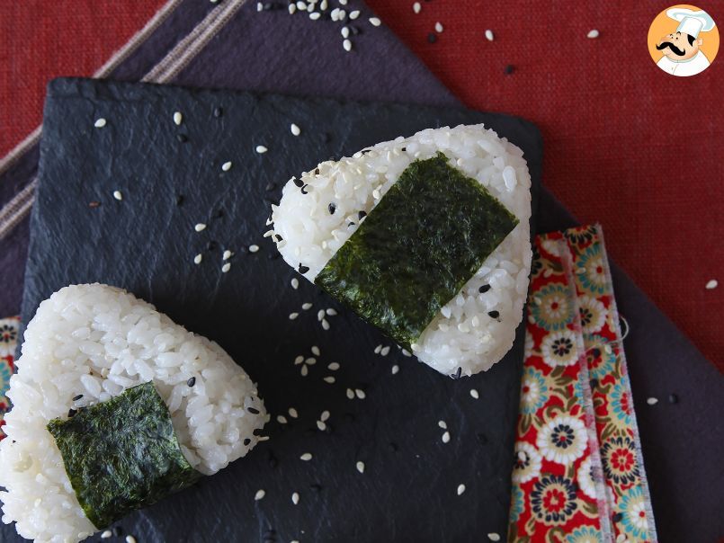 Onigiri al tonno: la ricetta giapponese おにぎり - foto 9