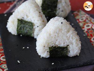 Onigiri al tonno: la ricetta giapponese おにぎり, foto 3