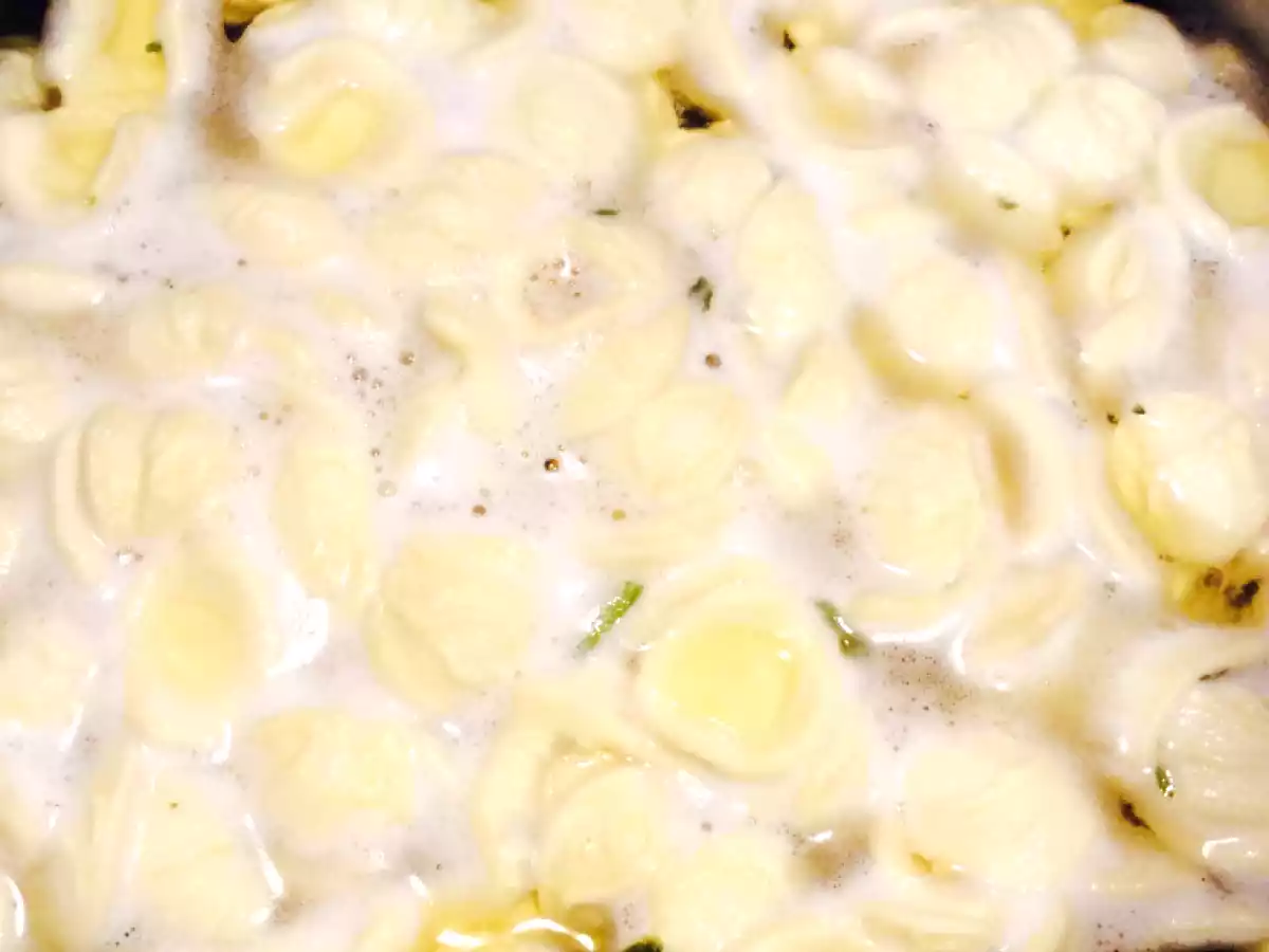 Orecchiette con cime di rapa e provola - foto 3