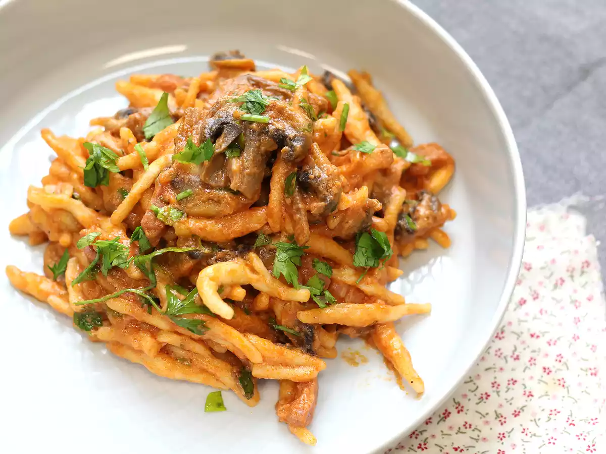 Pasta alla boscaiola, il primo piatto ideale per l'autunno e l'inverno - foto 2