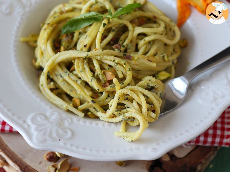 Pasta con fiori di zucca, ricotta e pistacchi - foto 3