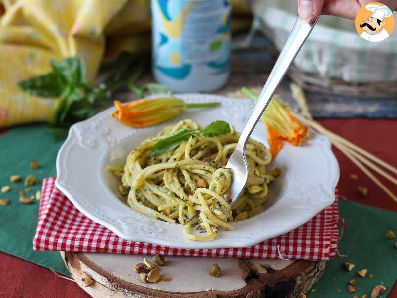 Pasta con fiori di zucca, ricotta e pistacchi - foto 4