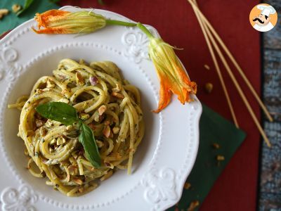 Pasta con fiori di zucca, ricotta e pistacchi - foto 2