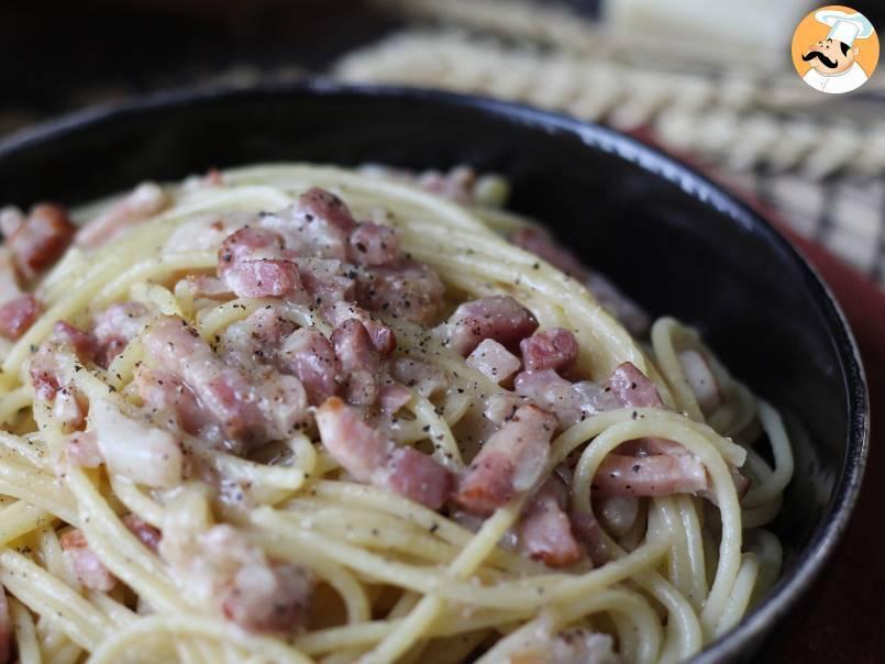 Pasta con pancetta: facile, economica e cremosa - foto 2