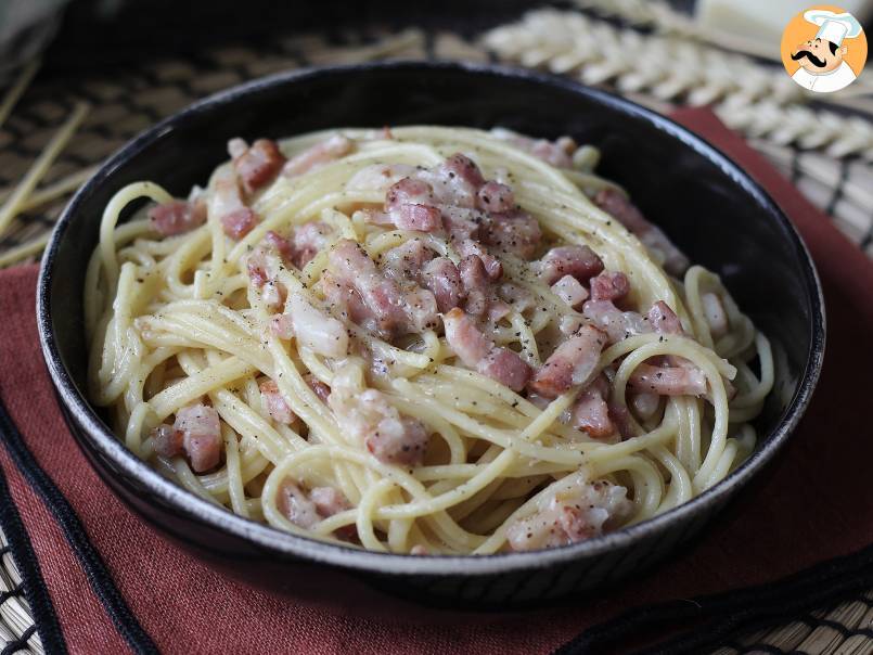 Pasta con pancetta: facile, economica e cremosa - foto 4