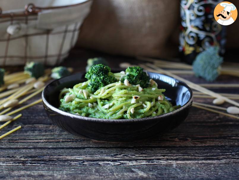 Pasta cremosa con broccoli e mandorle: un piatto facile da preparare e ricco di sapore - foto 4