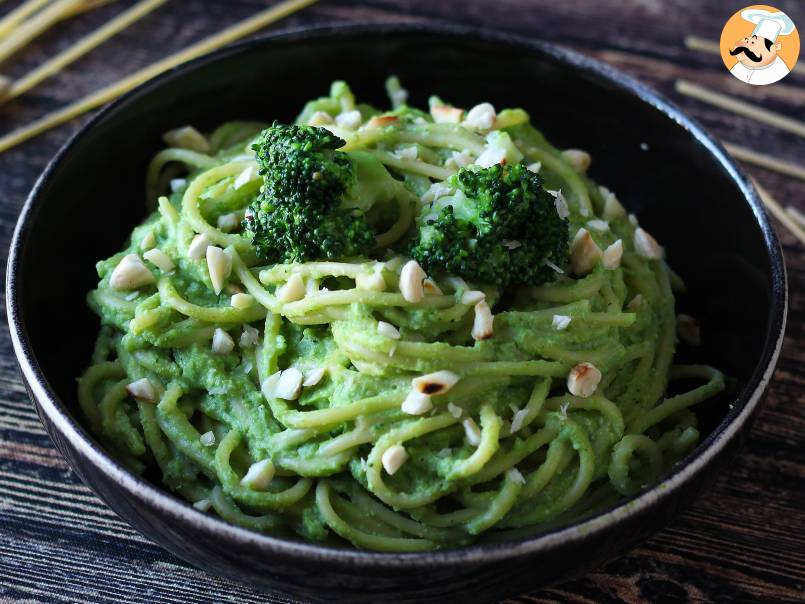 Pasta cremosa con broccoli e mandorle: un piatto facile da preparare e ricco di sapore - foto 2