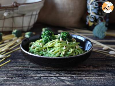 Pasta cremosa con broccoli e mandorle: un piatto facile da preparare e ricco di sapore - foto 4