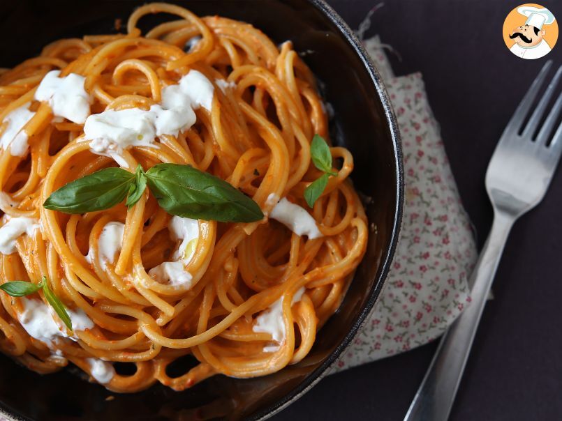 Pasta cremosa con burrata e pomodorini - foto 2