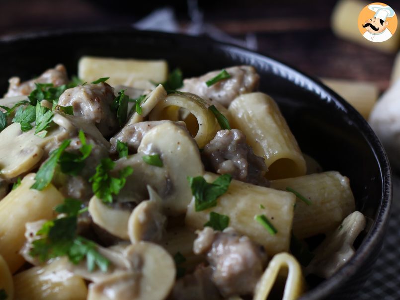 Pasta cremosa con funghi e salsiccia - foto 5