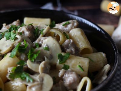 Pasta cremosa con funghi e salsiccia - foto 5