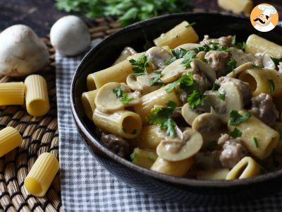 Pasta cremosa con funghi e salsiccia - foto 4