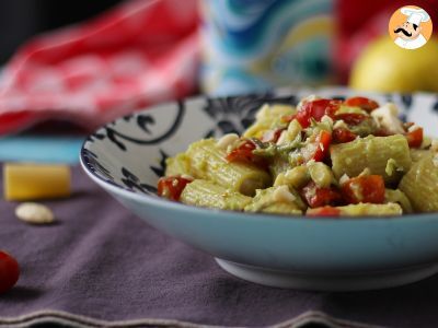 Pasta fredda con crema di avocado, mandorle e pomodorini: vegetariana e gustosissima! - foto 3