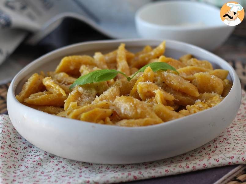 Pasta fresca alla zucca: solo 2 ingredienti!