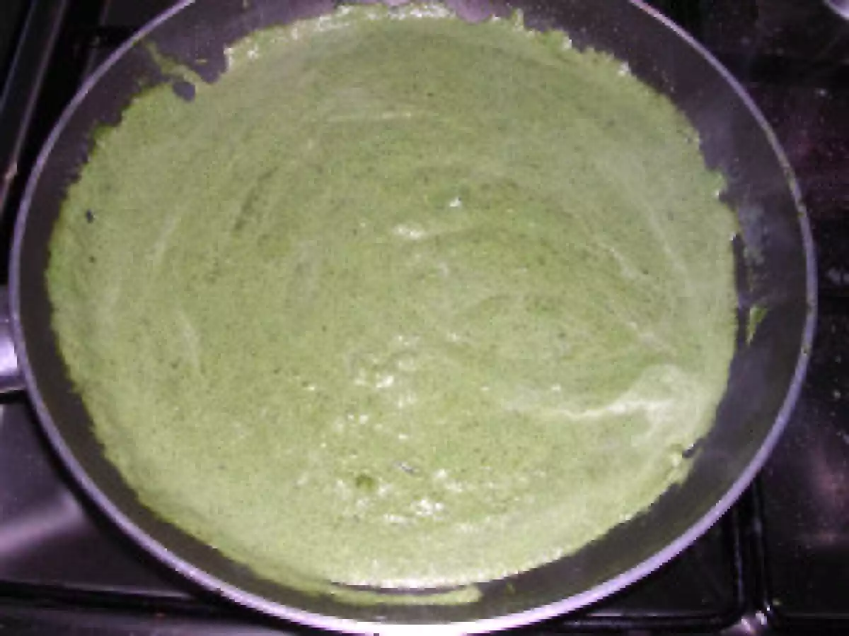 Pasta in salsa di spinaci e curry