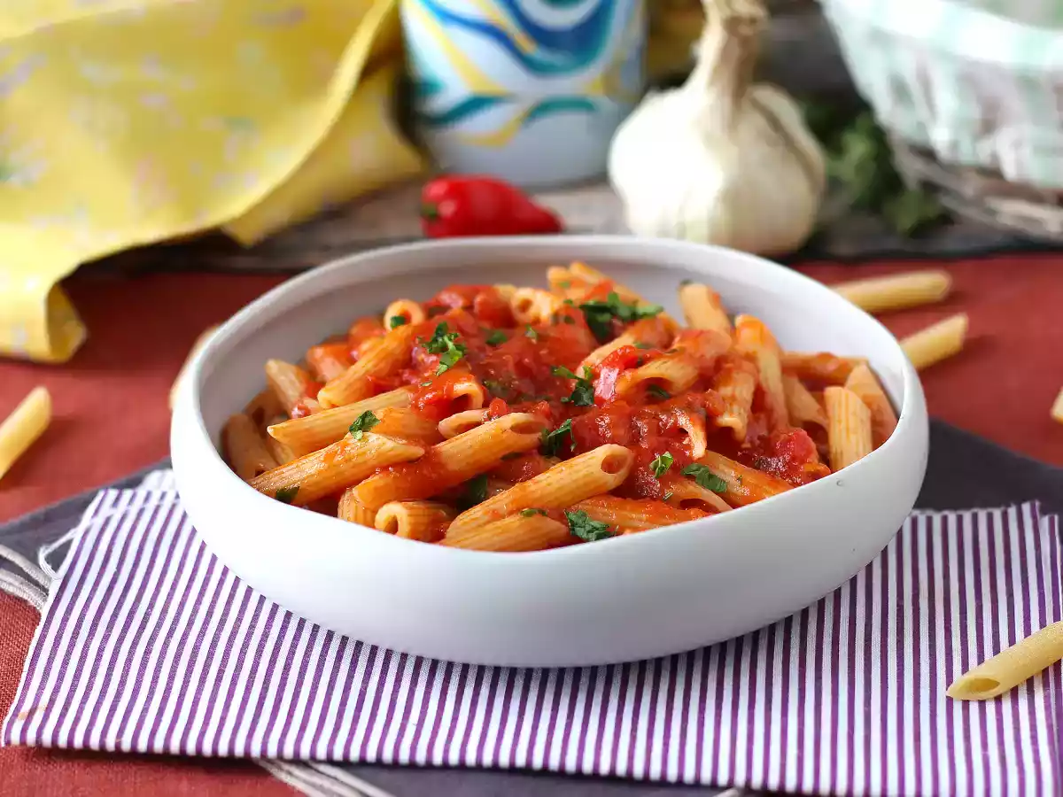 Penne all'arrabbiata: un classico italiano che scalda il cuore!
