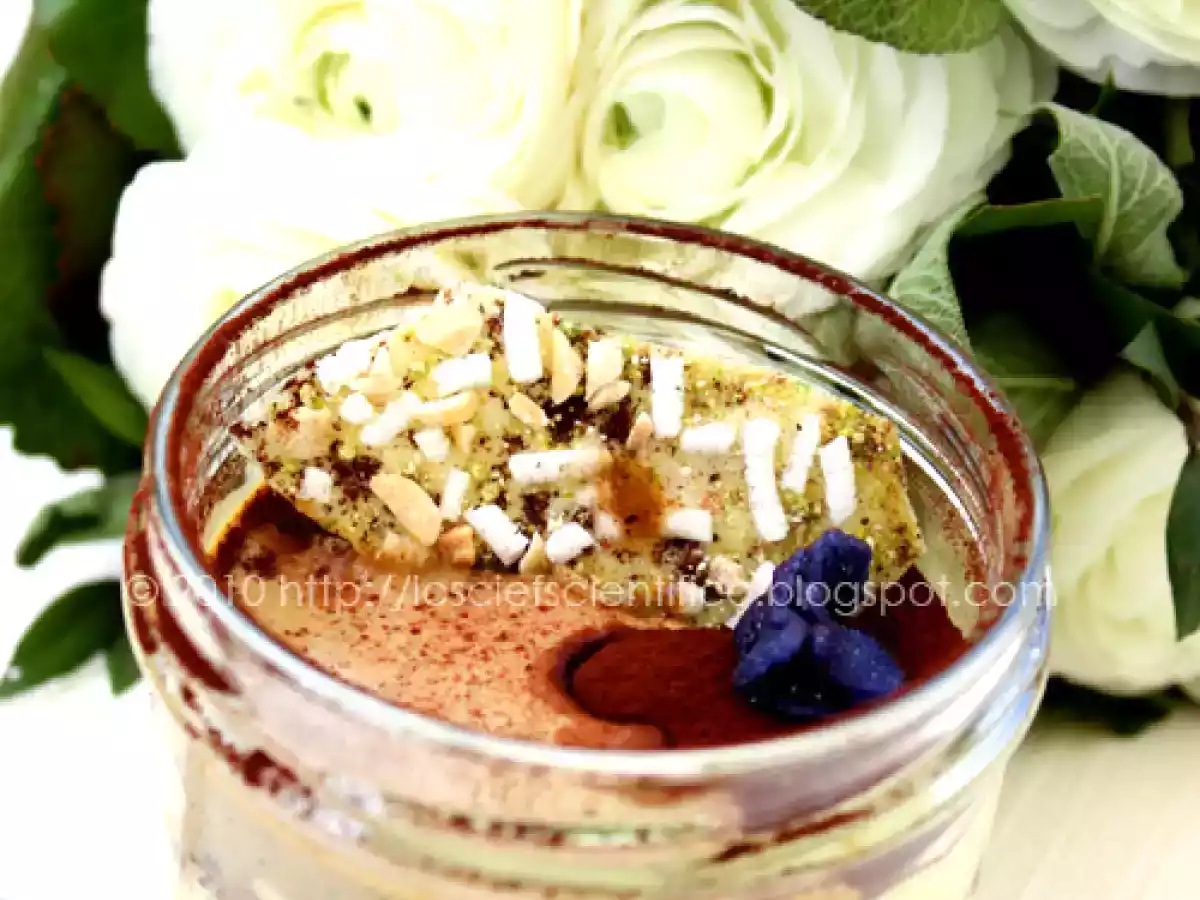 Piccoli Tiramisù al Pistacchio con Fragole - foto 2