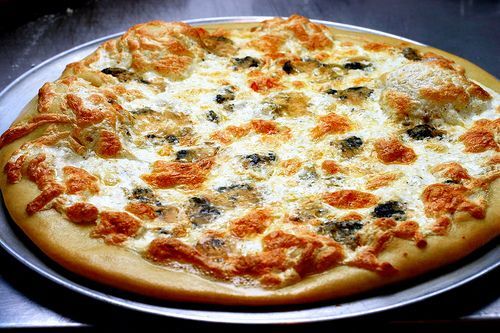 Pizza al gorgonzola - Ricetta Petitchef