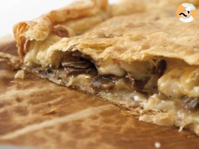 Pizza rustica con funghi porcini e asiago