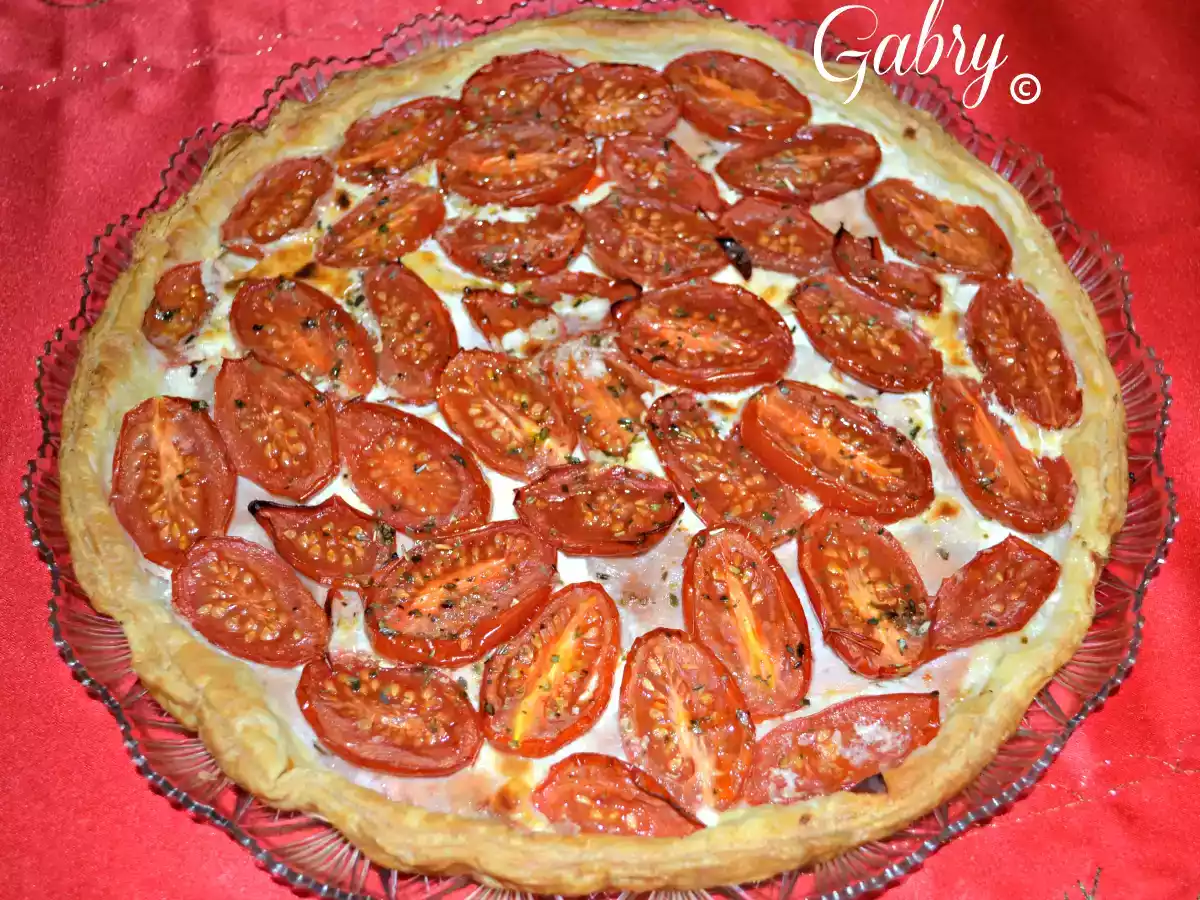 Pizza rustica con speck, sottilette e pomodorini pachino - foto 3