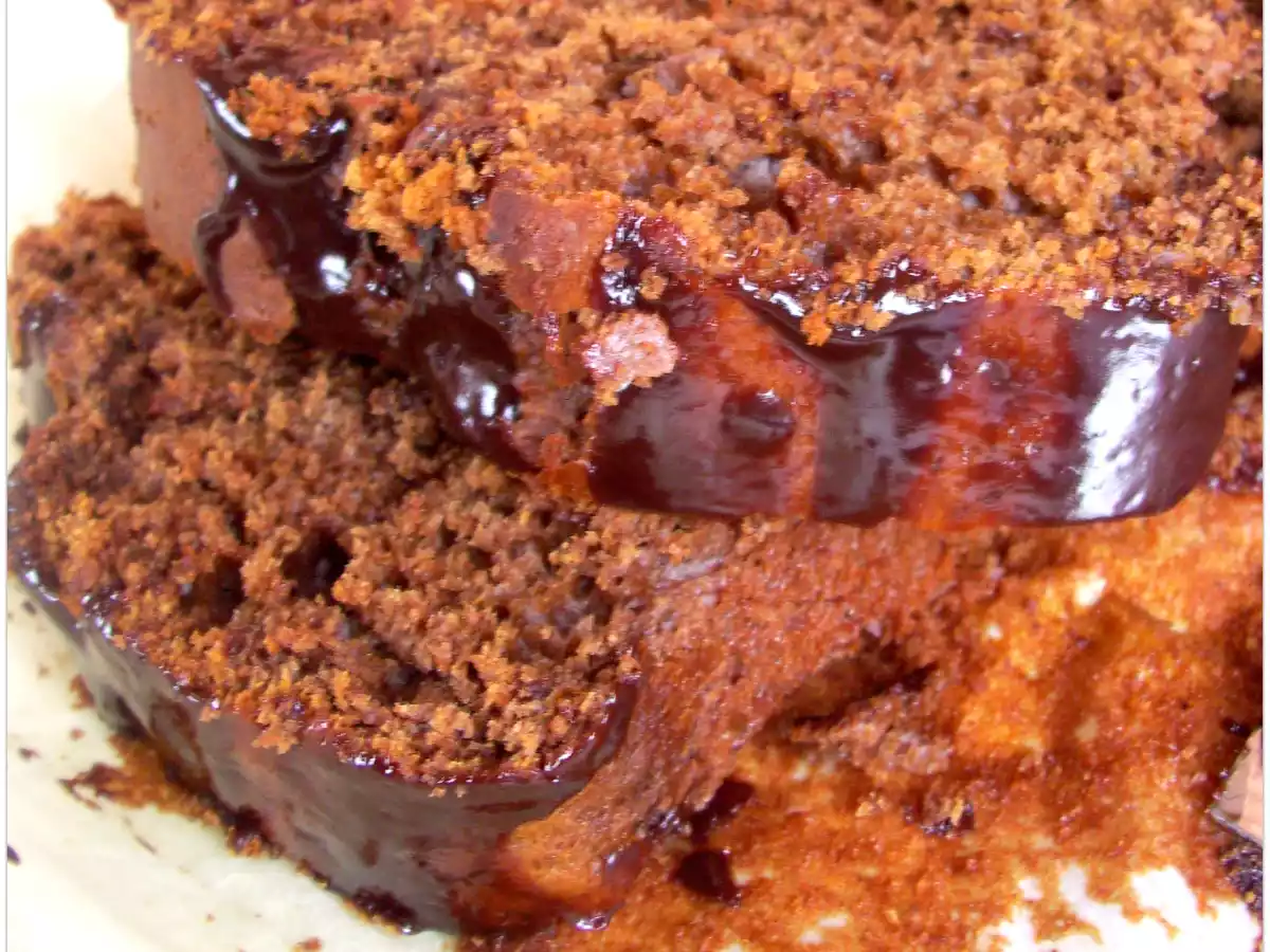 Plumcake glassato al fondente e caffè