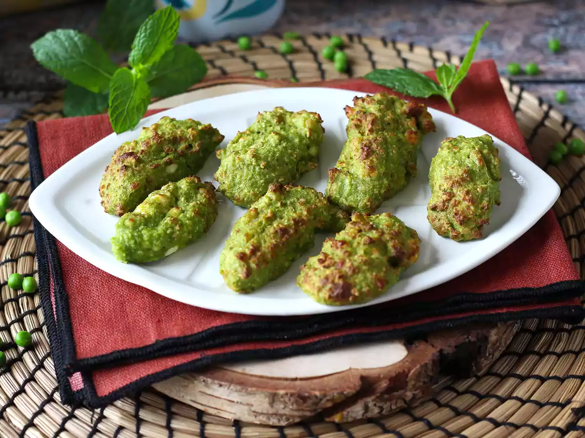 Polpette di piselli e feta in friggitrice ad aria: sfiziose e velocissime da preparare!