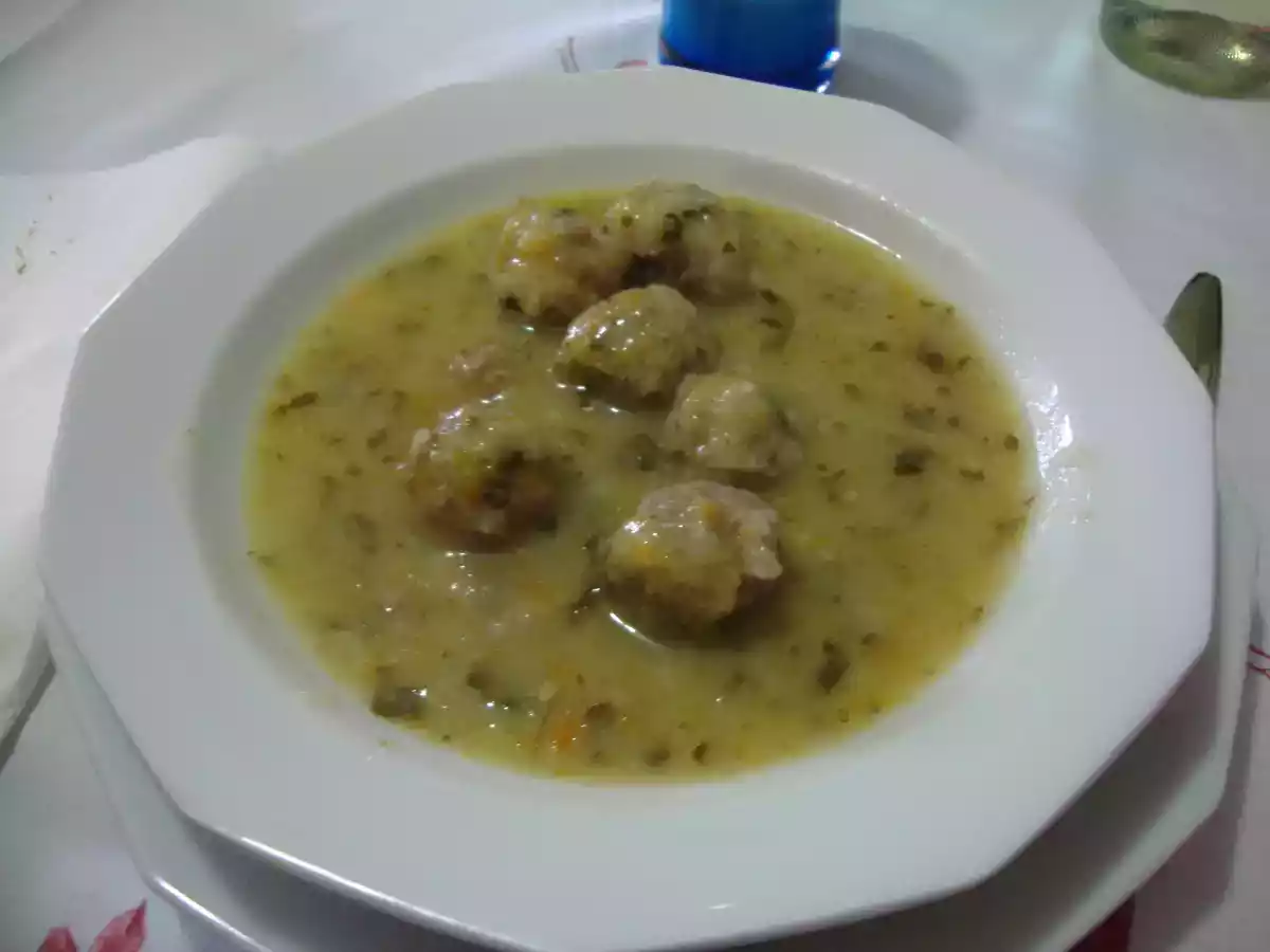 Polpettine in brodo ( Giuvarlakia)