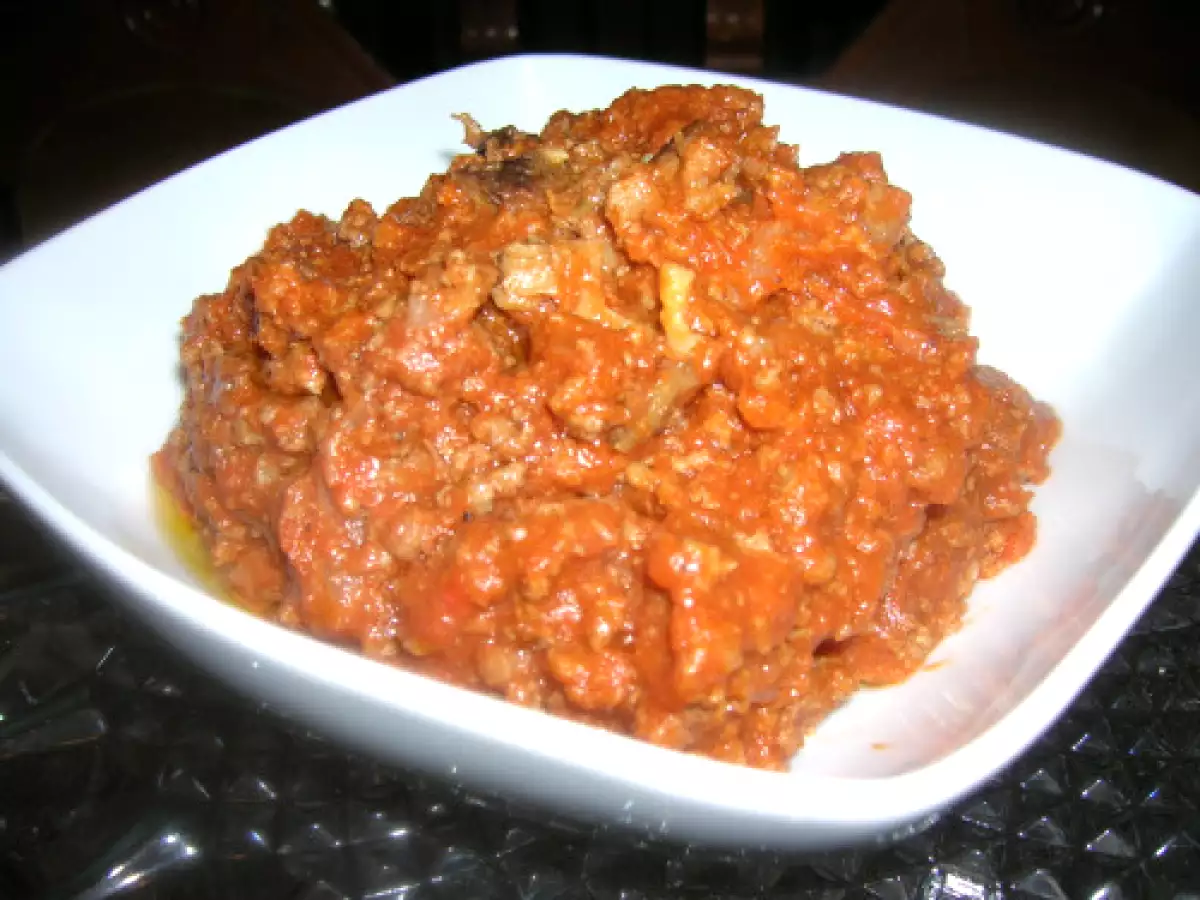 Ragù di carne e funghi porcini: la ricetta cremosa e saporita per un sugo rustico e avvolgente