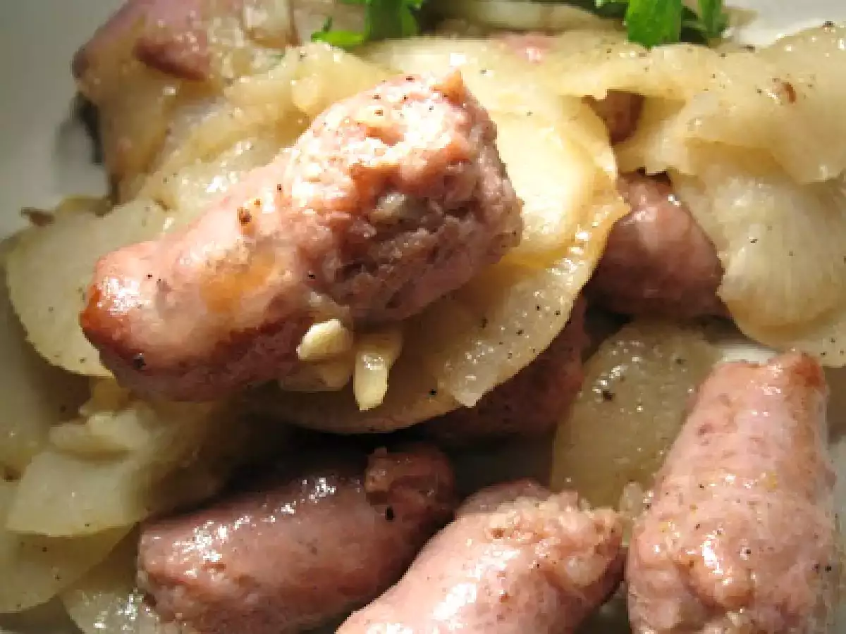 Rape e salsiccia in padella: il piatto rustico dal sapore di casa - foto 2