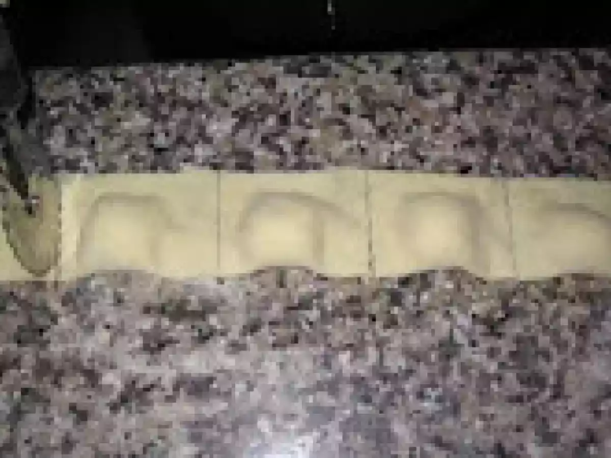 Ravioli sardi di ricotta, la ricetta per preparare Li Pulilgioni Galluresi - foto 6