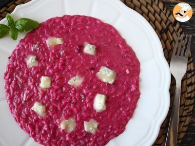 Risotto alla barbabietola e gorgonzola: un’esplosione di colore e sapori intensi - foto 5