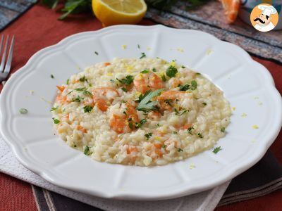 Risotto gamberi e limone, il primo piatto elegante e facile da preparare