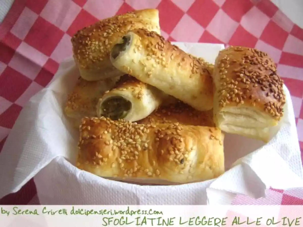 Rustici di pasta sfoglia alle olive - foto 5